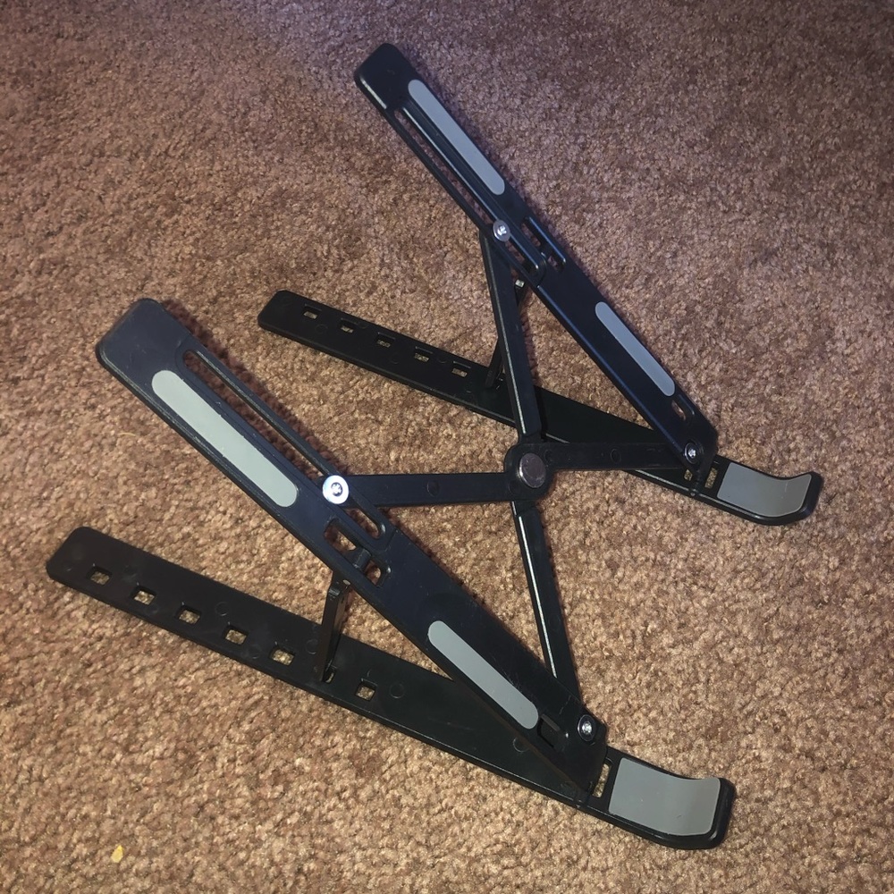 iPad Stand/Bracket - Picture 8 of 10